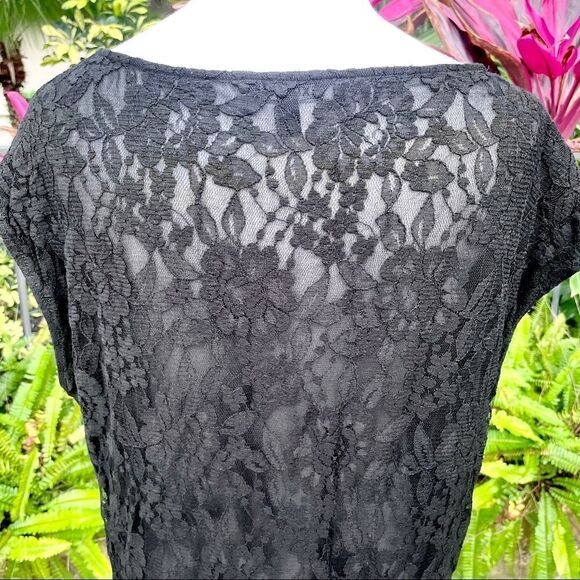 Express Lace Back Dolman Tee - Picture 4 of 6